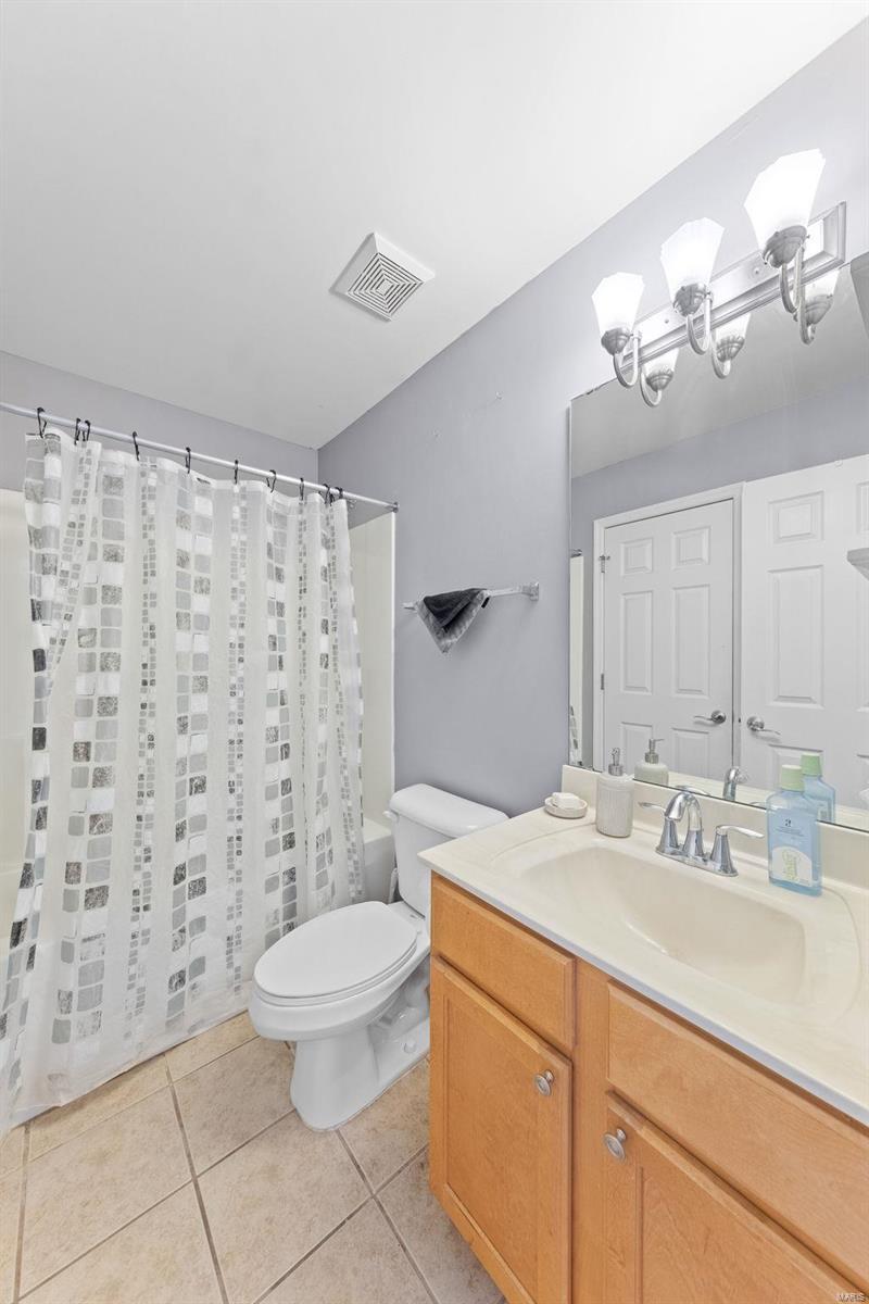 1008 Castleview Court Property Photo 41