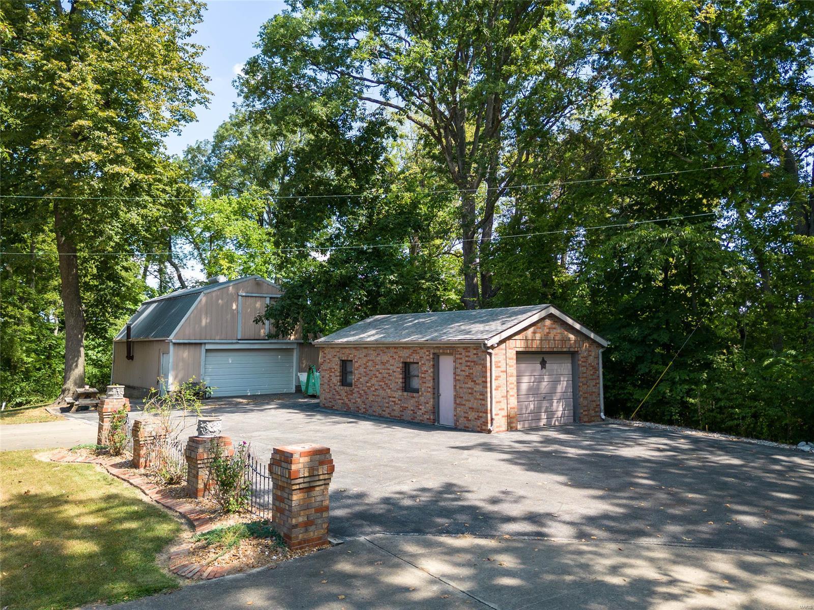 6223 State Route 162 Property Photo 3