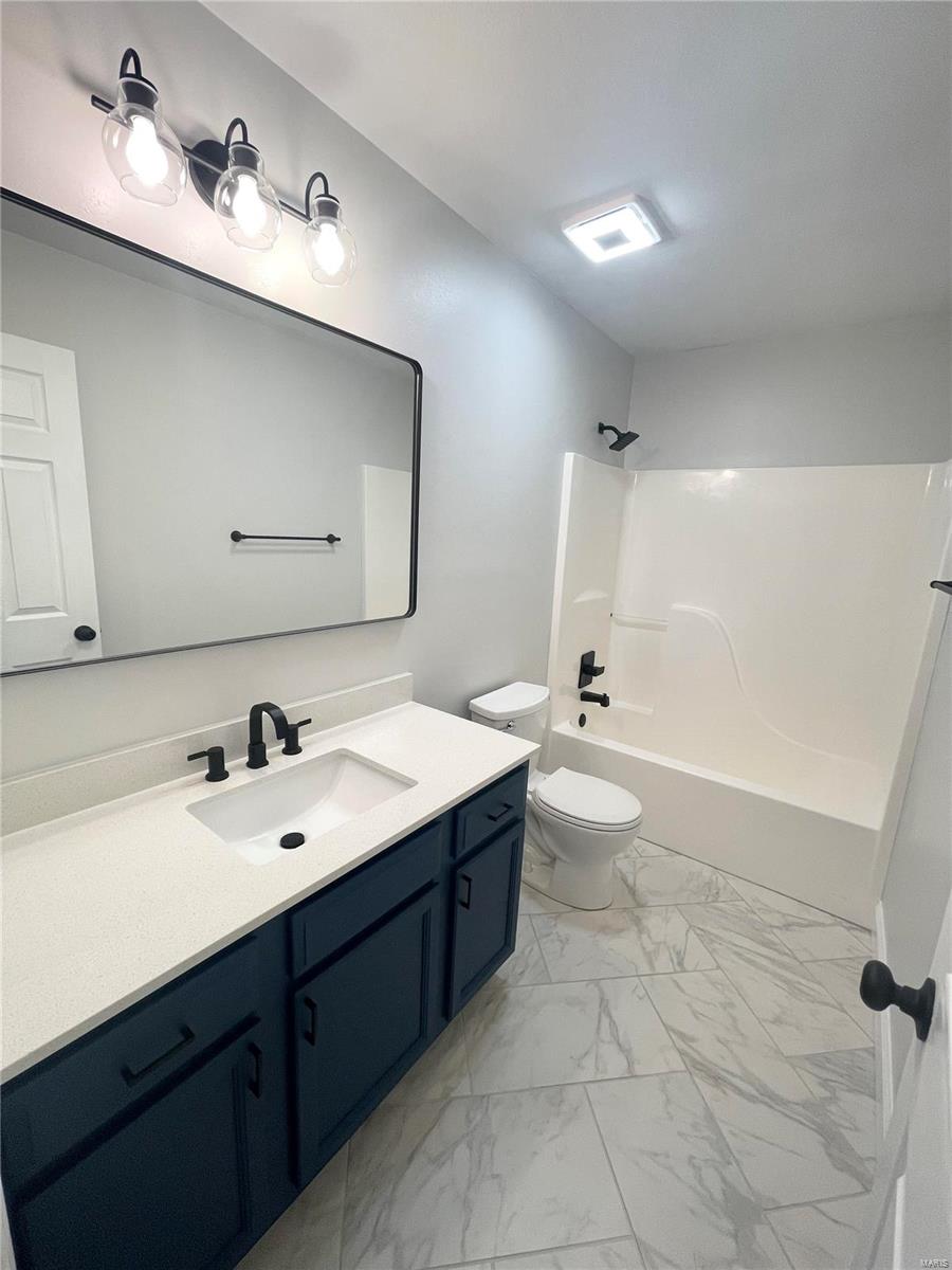 1246 Black Forest Drive West Property Photo 32