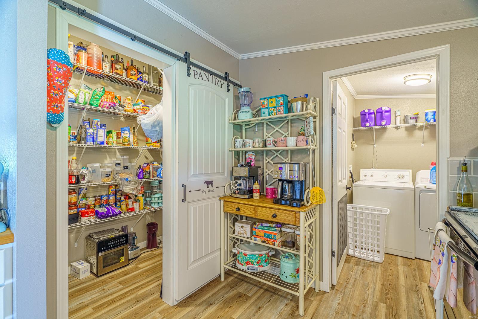11669 Reed Road Property Photo 6