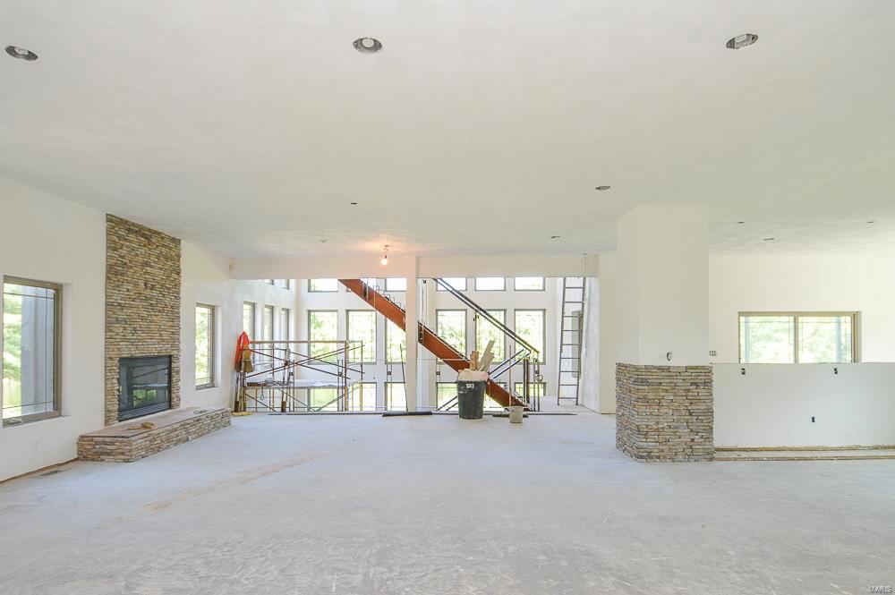 725 S Veterans Drive Property Photo 15