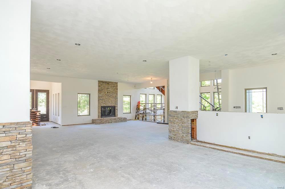 725 S Veterans Drive Property Photo 18