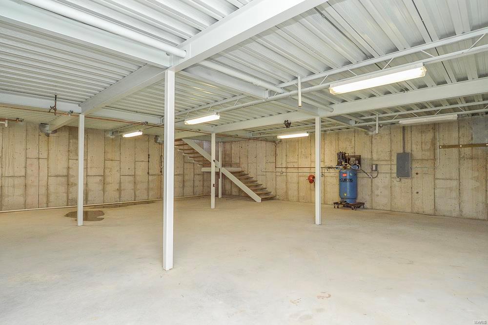 725 S Veterans Drive Property Photo 35