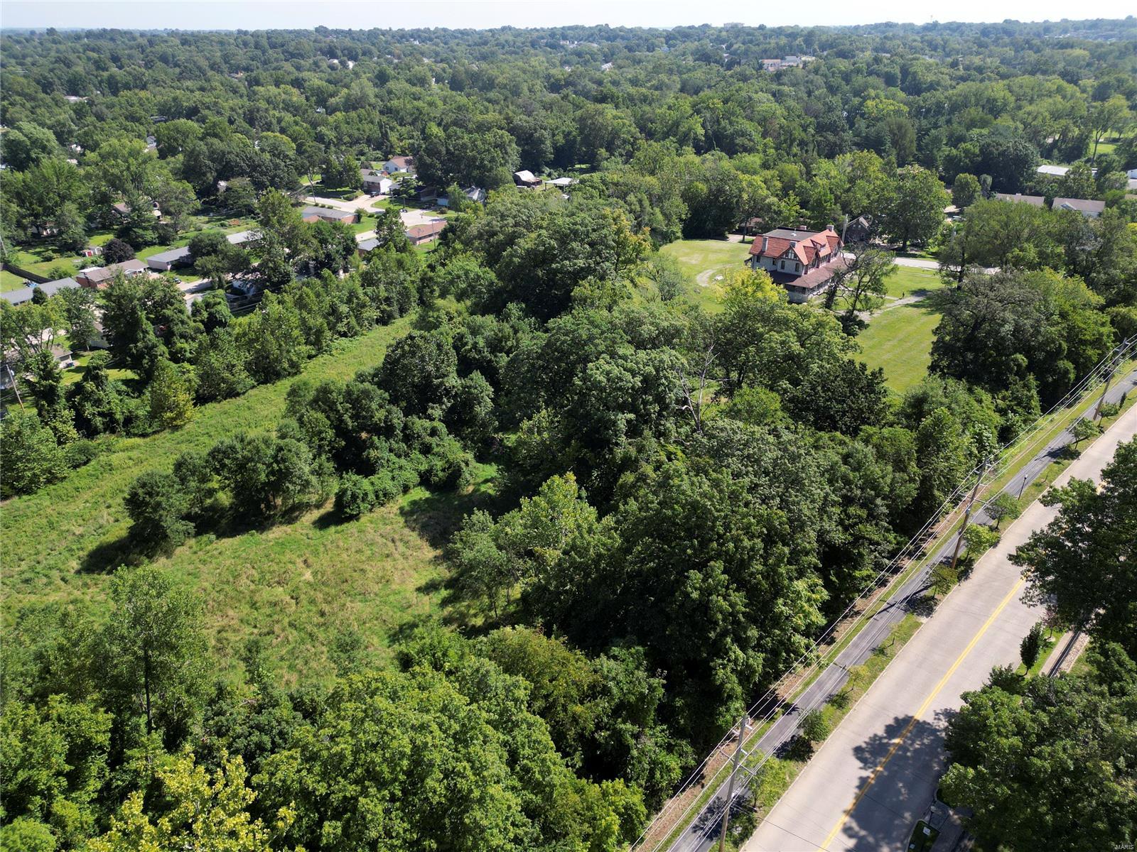 211 Midland Avenue Property Photo 13