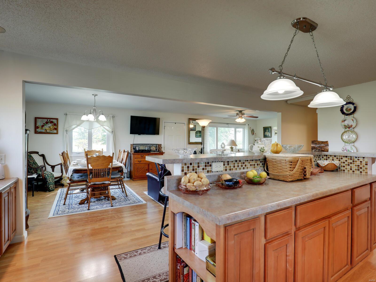 13231 New London Gravel Road Property Photo 7
