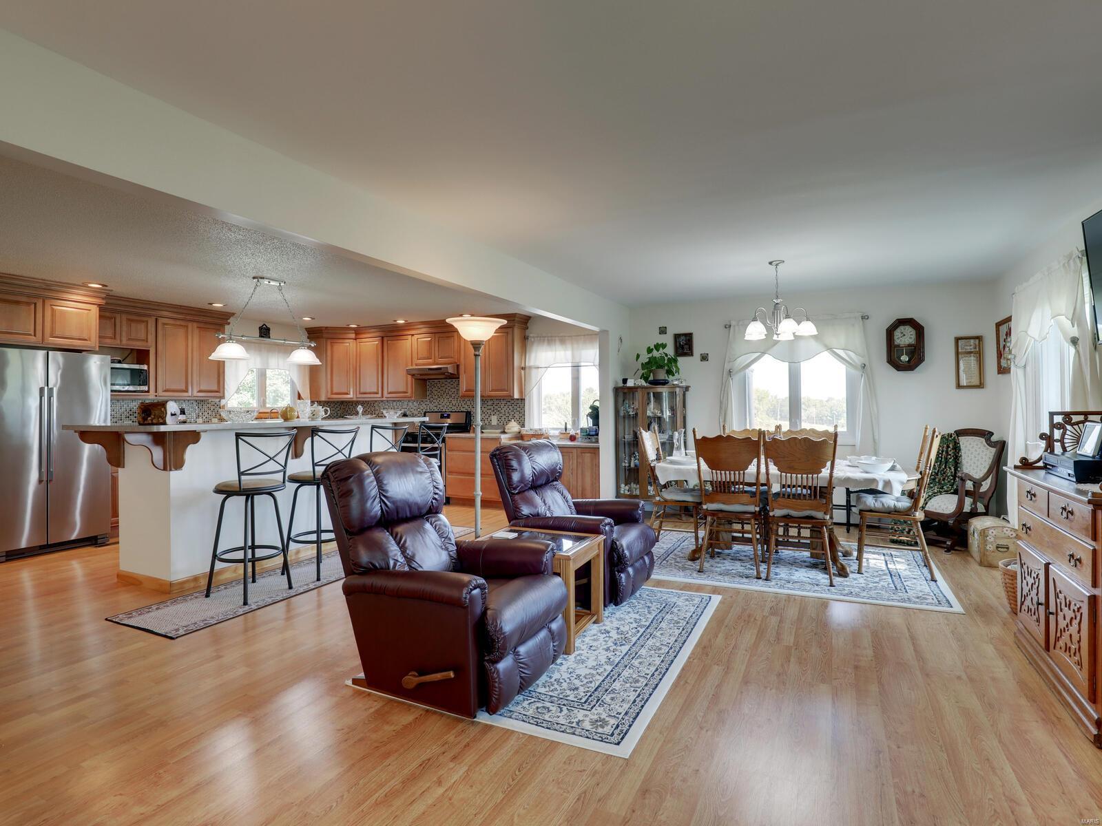 13231 New London Gravel Road Property Photo 10