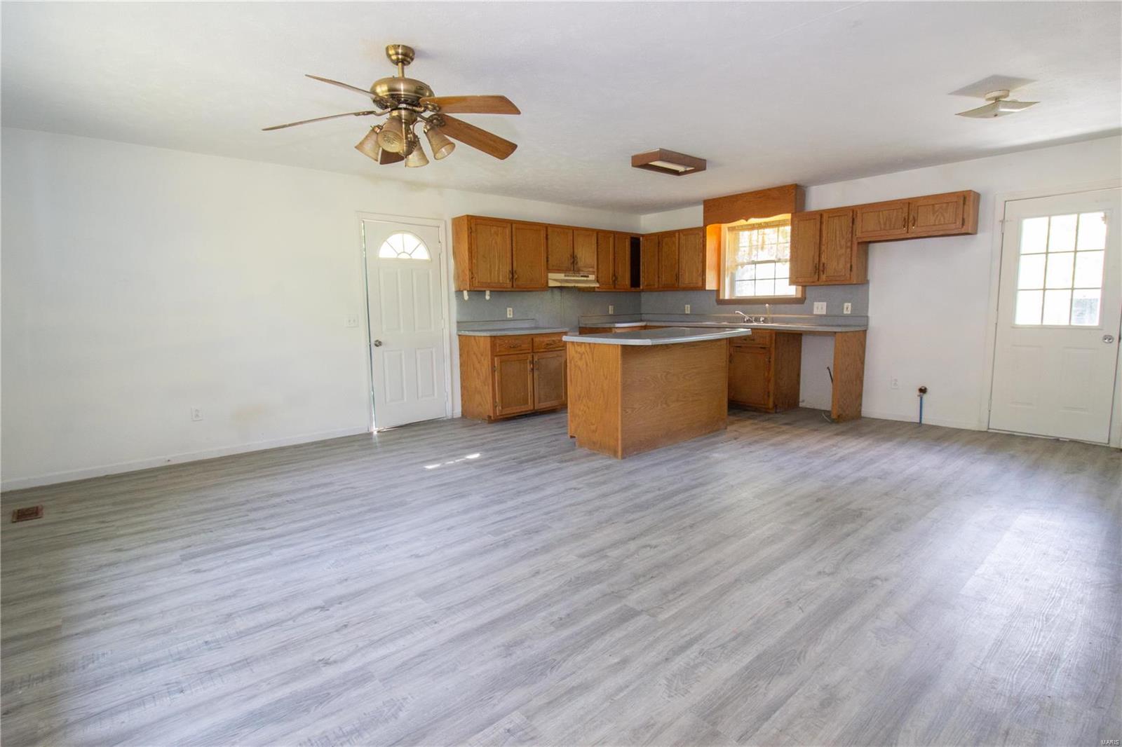 15290 Hoth Road Property Photo 6
