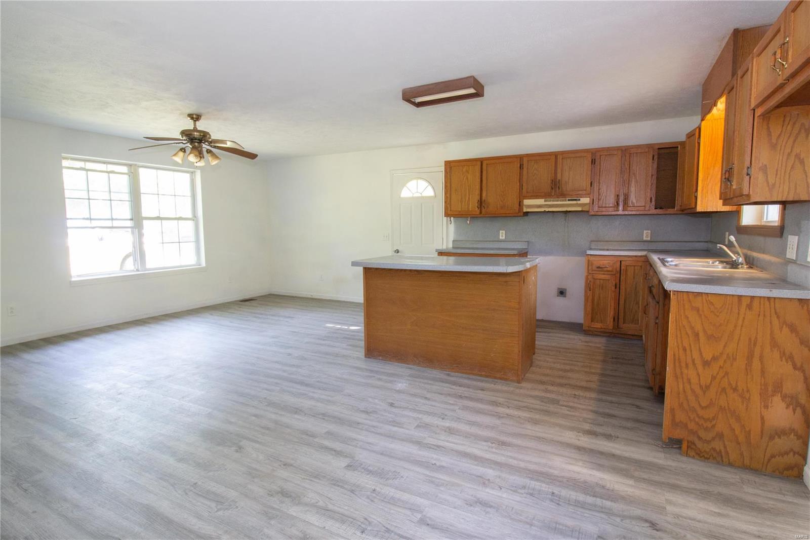 15290 Hoth Road Property Photo 9