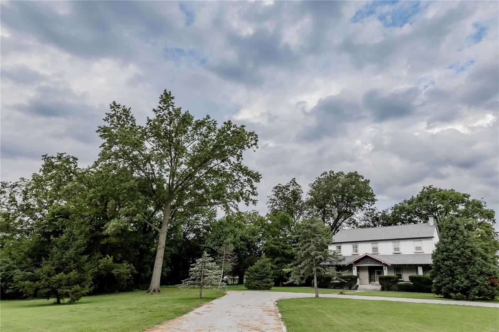 111 N Walnut Street Property Photo 4