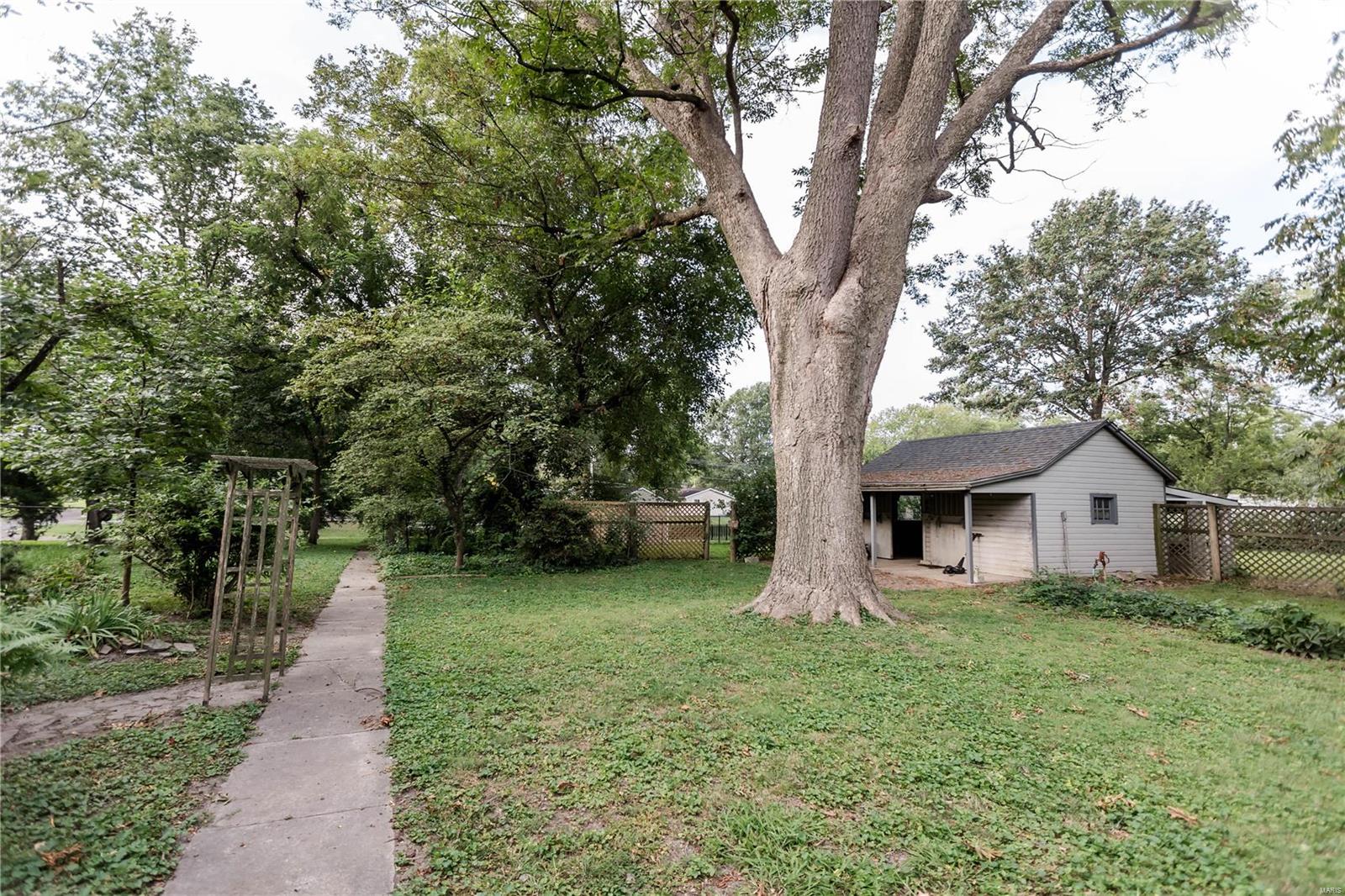 111 N Walnut Street Property Photo 25