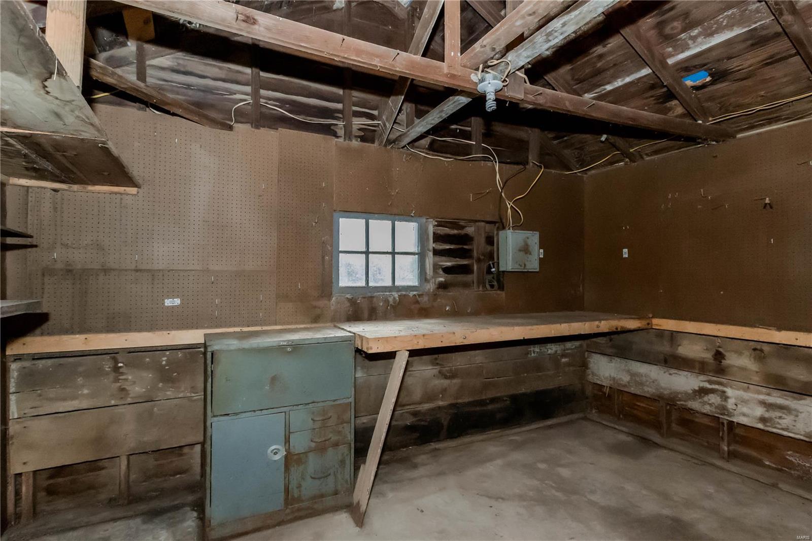 111 N Walnut Street Property Photo 27