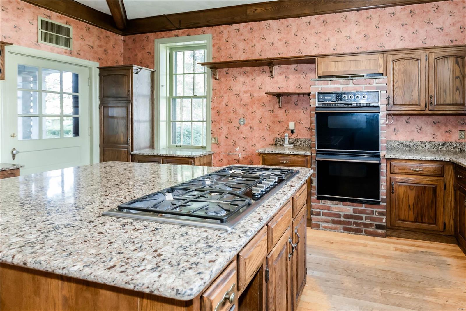 111 N Walnut Street Property Photo 45