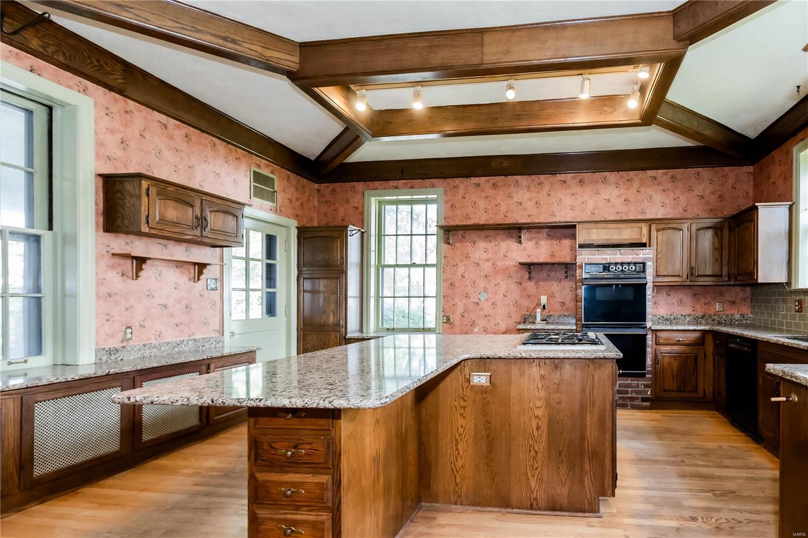 111 N Walnut Street Property Photo 46