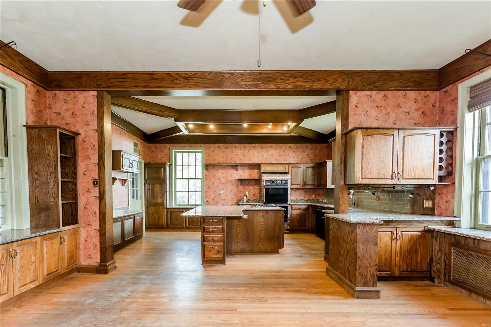111 N Walnut Street Property Photo 52
