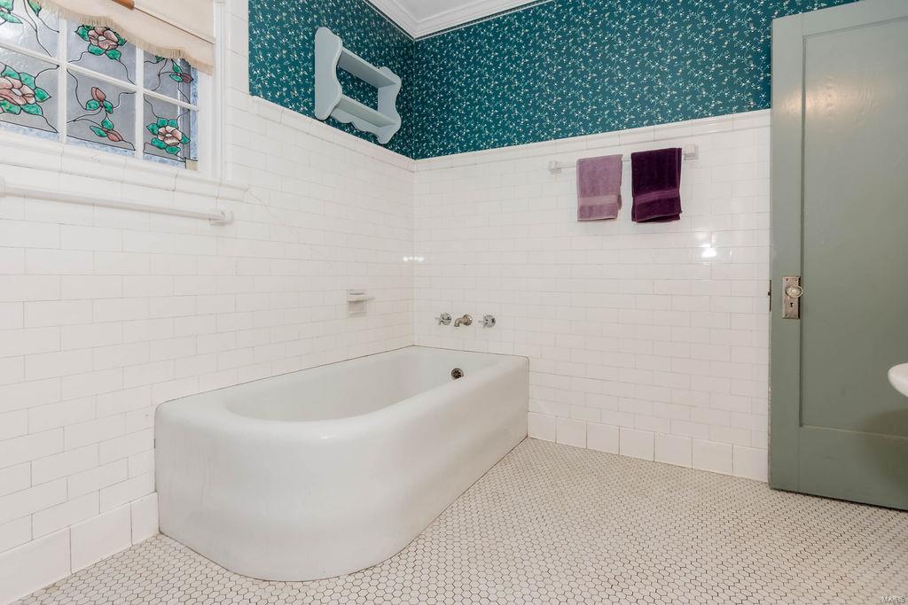 111 N Walnut Street Property Photo 59