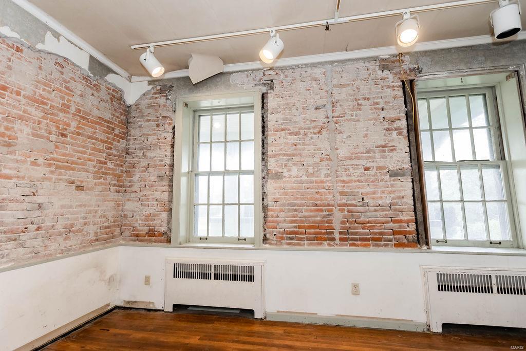 111 N Walnut Street Property Photo 60