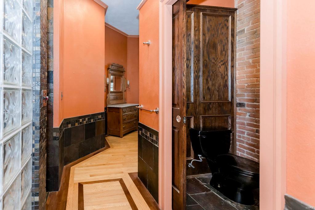 111 N Walnut Street Property Photo 67
