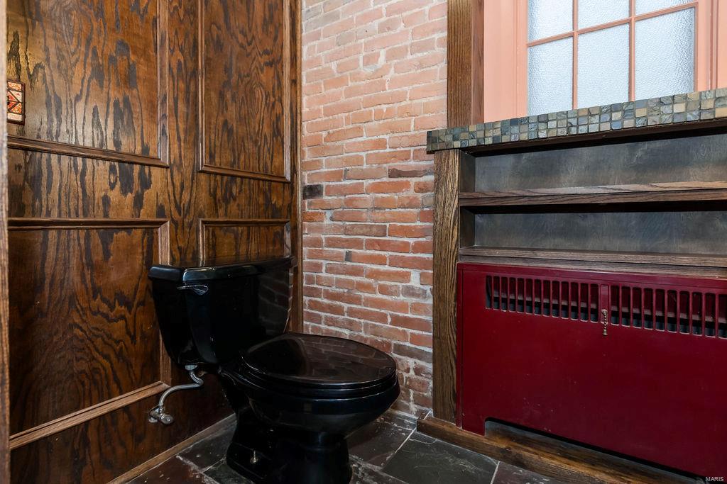 111 N Walnut Street Property Photo 68