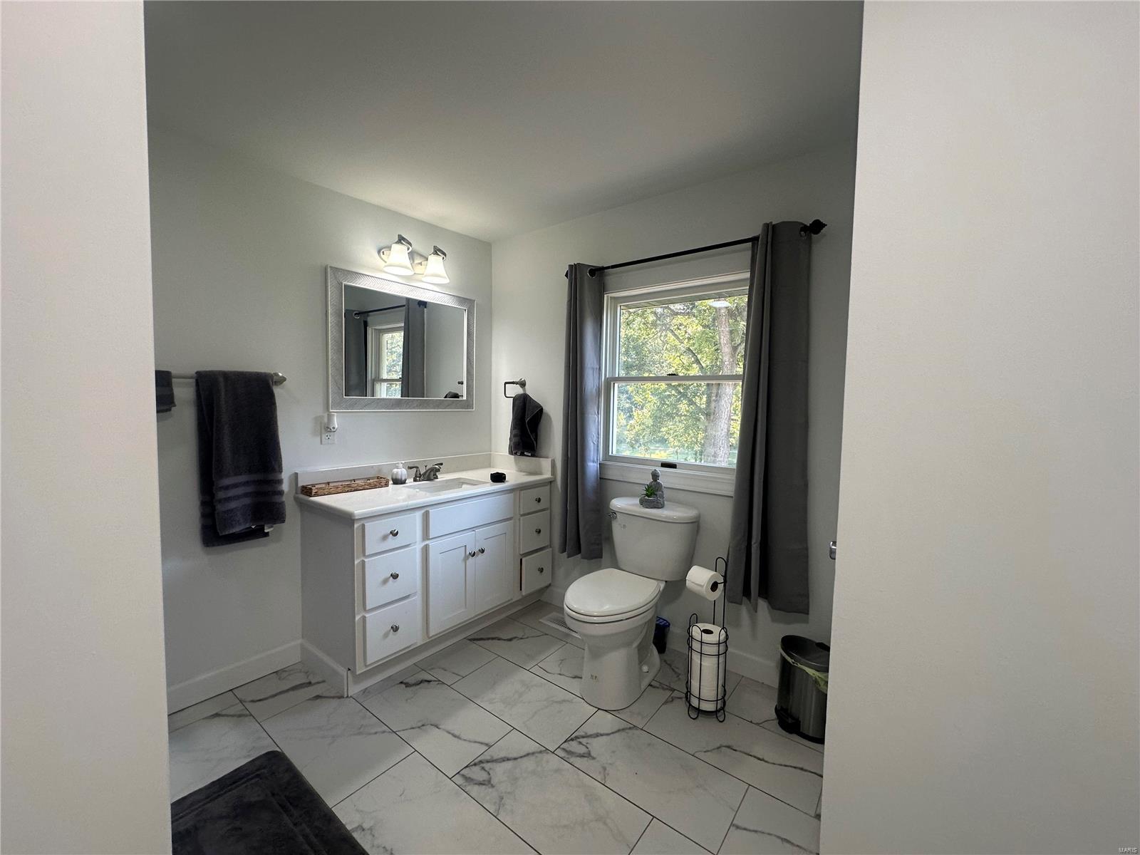 17260 Carver Drive Property Photo 12