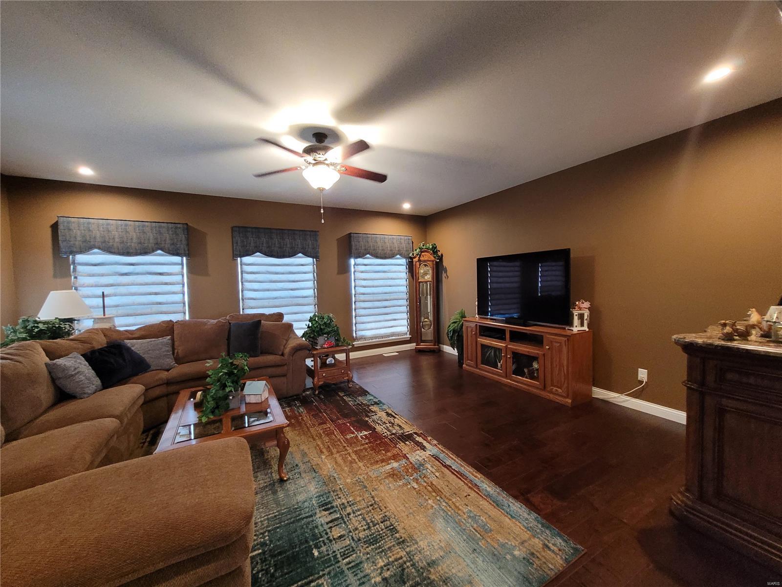 10359 Bounds Road Property Photo 6