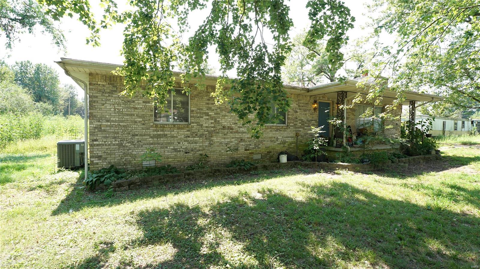 510 E Southern St Property Photo 3