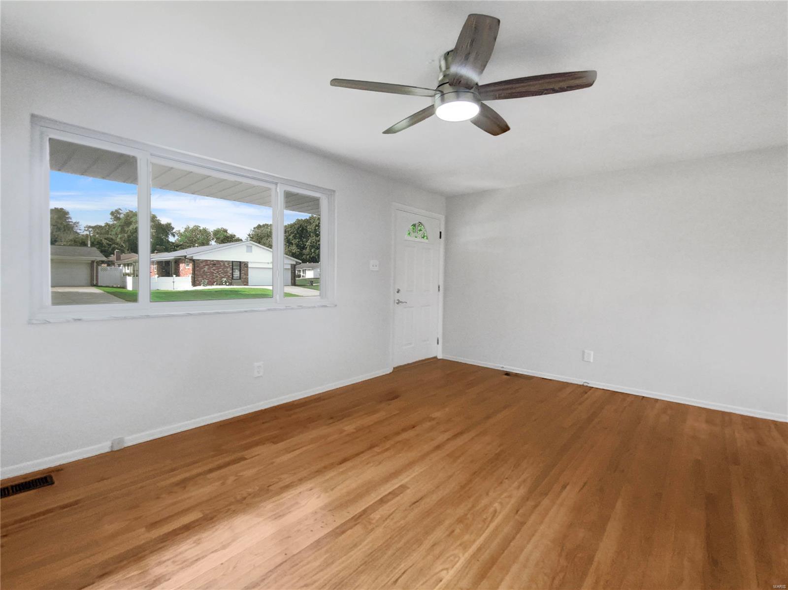 6823 Ardale Drive Property Photo 2