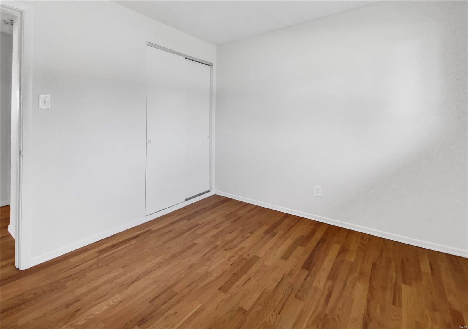 6823 Ardale Drive Property Photo 4