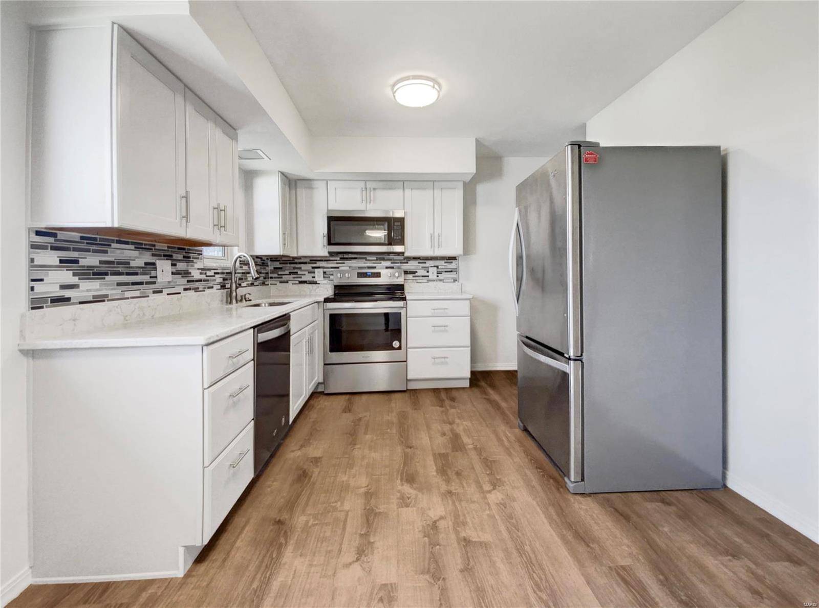 6823 Ardale Drive Property Photo 8