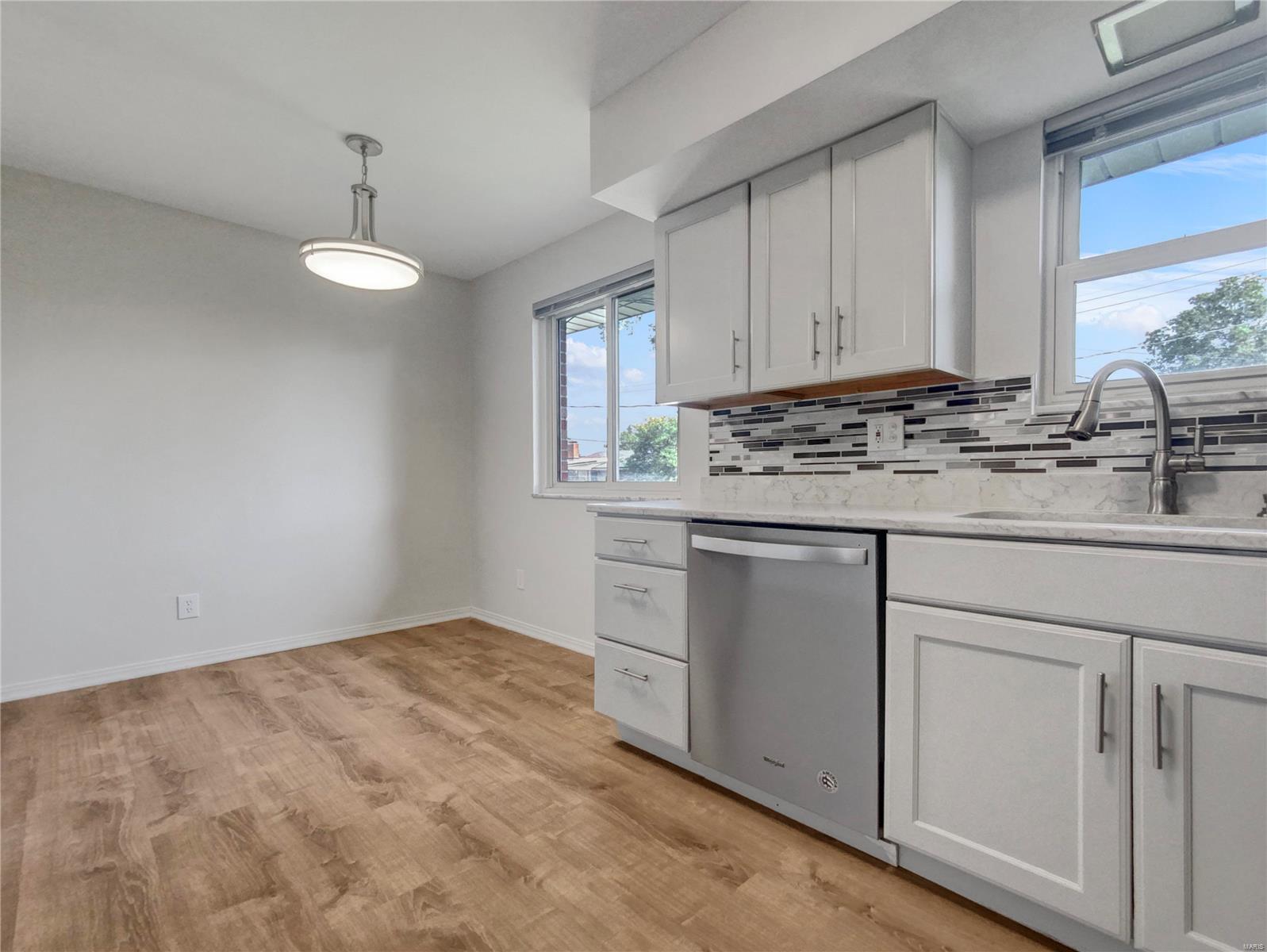 6823 Ardale Drive Property Photo 10