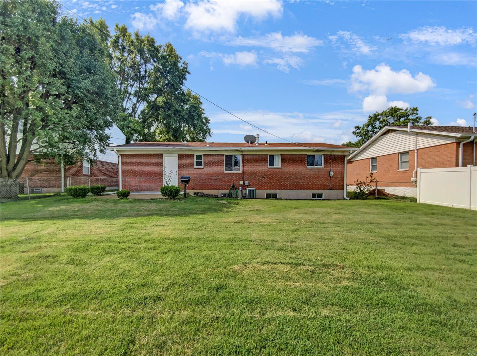 6823 Ardale Drive Property Photo 18