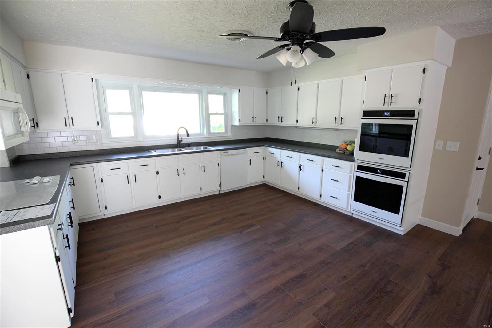 1404 Morning Glory Drive Property Photo 14