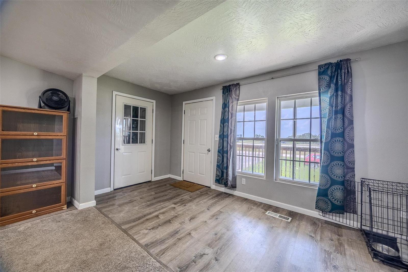 25492 Pennington Drive Property Photo 4