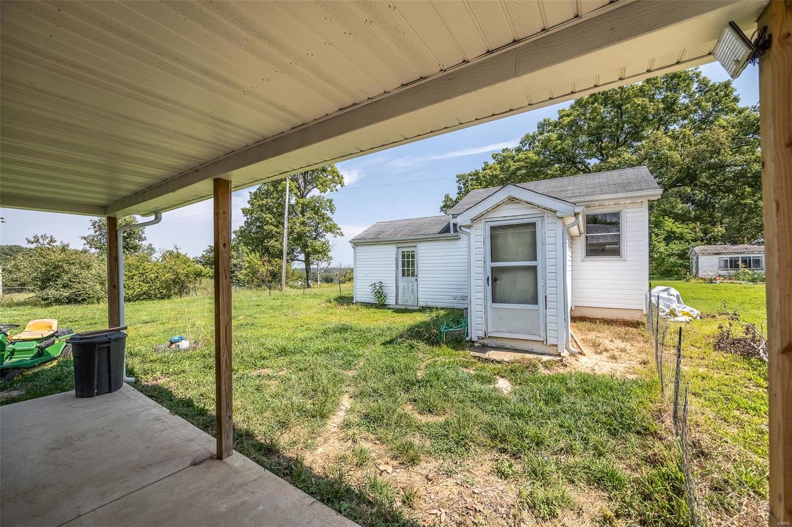25492 Pennington Drive Property Photo 20