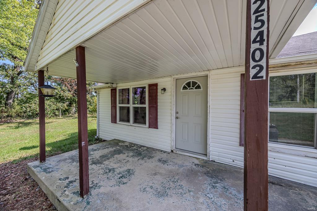 25402 Grindstone Road Property Photo 3
