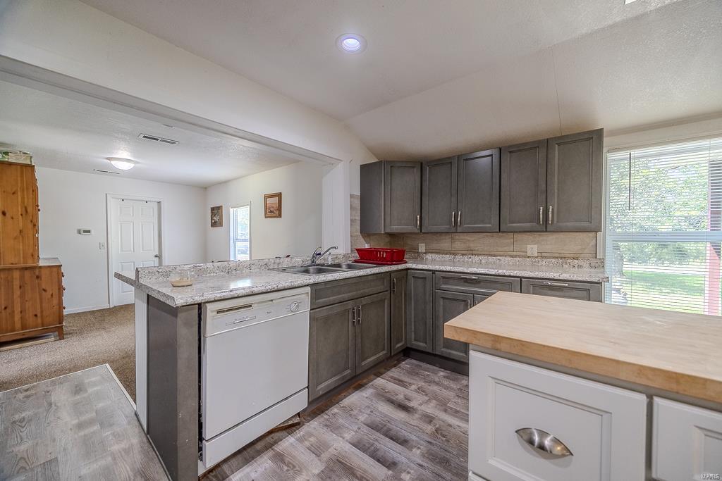 25402 Grindstone Road Property Photo 4
