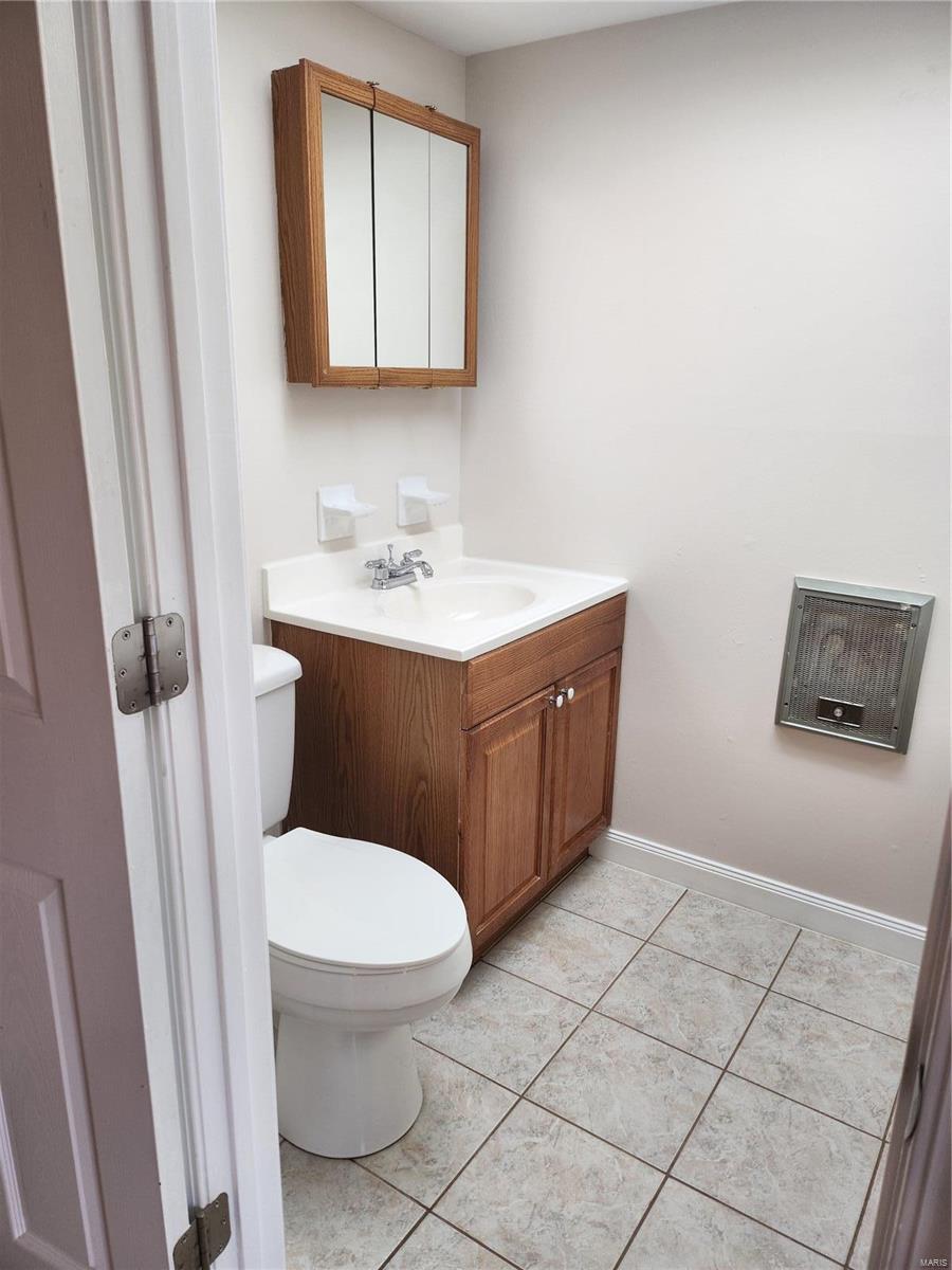 10123 Sakura Drive C Property Photo 9