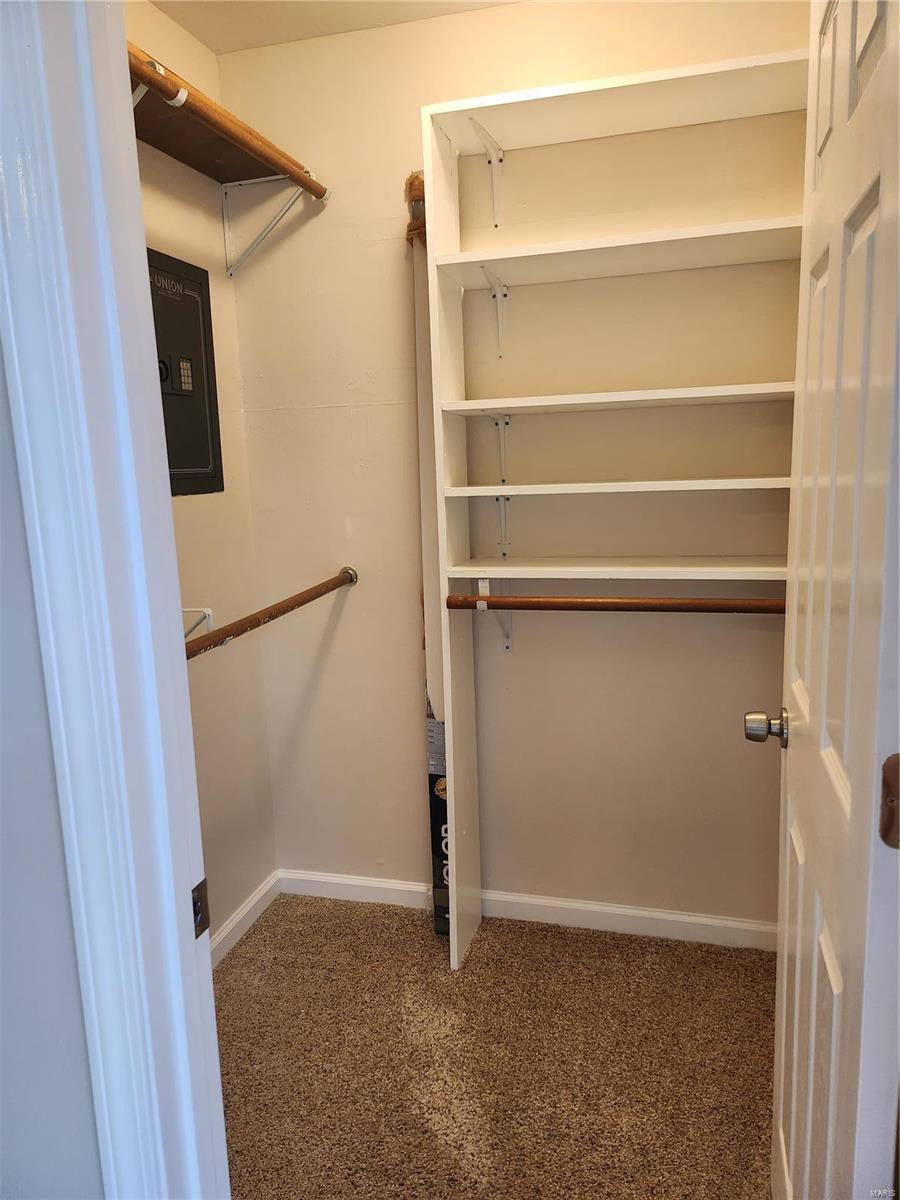 10123 Sakura Drive C Property Photo 12