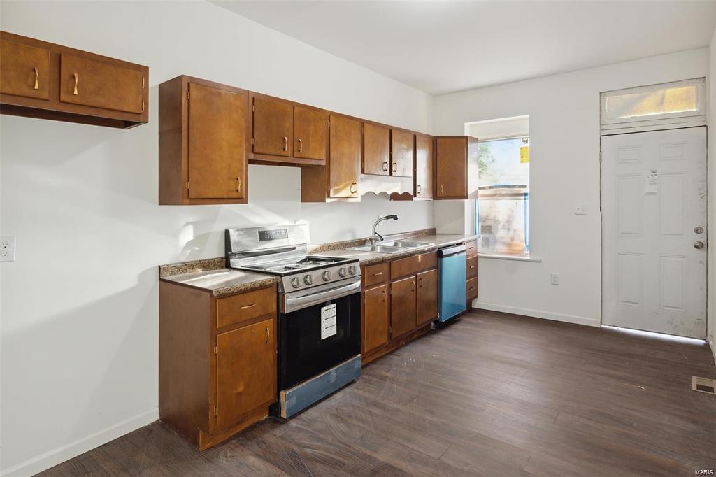 3710 Bamberger Avenue Property Photo 2