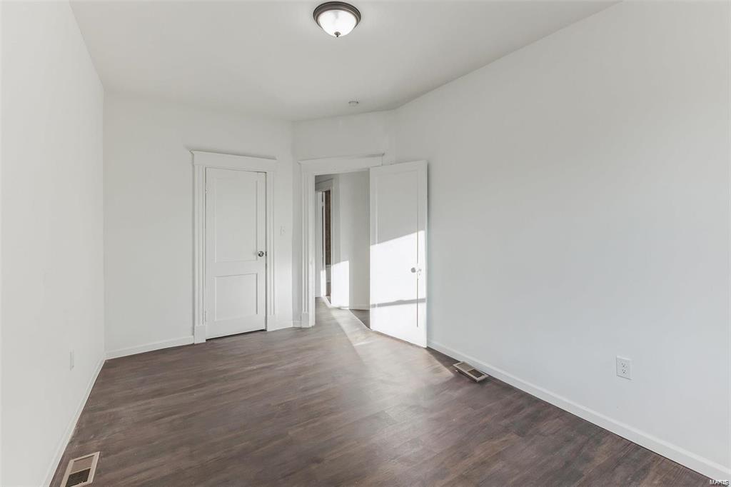 3710 Bamberger Avenue Property Photo 6