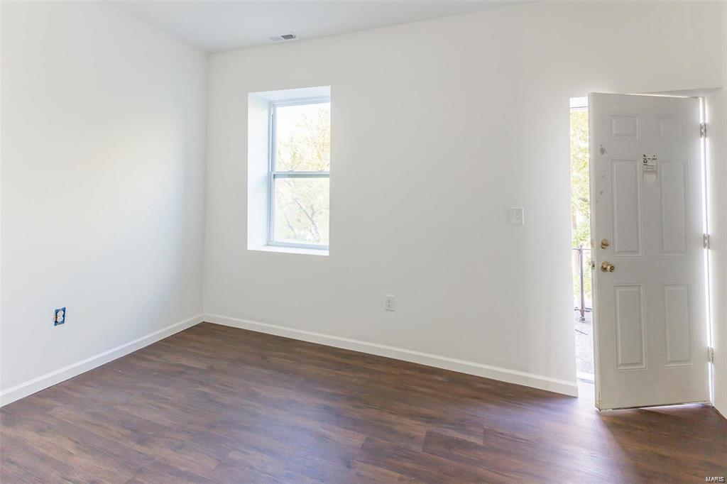 3710 Bamberger Avenue Property Photo 7
