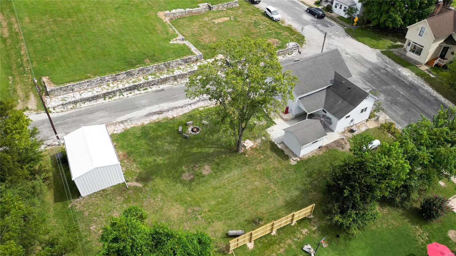 1137 Main Street Property Photo 4