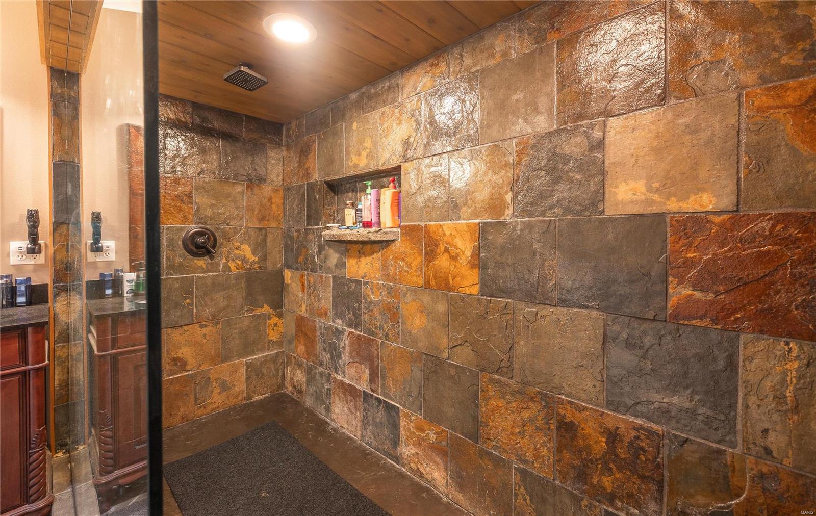 10010 Edmondson Hills Dr Property Photo 20