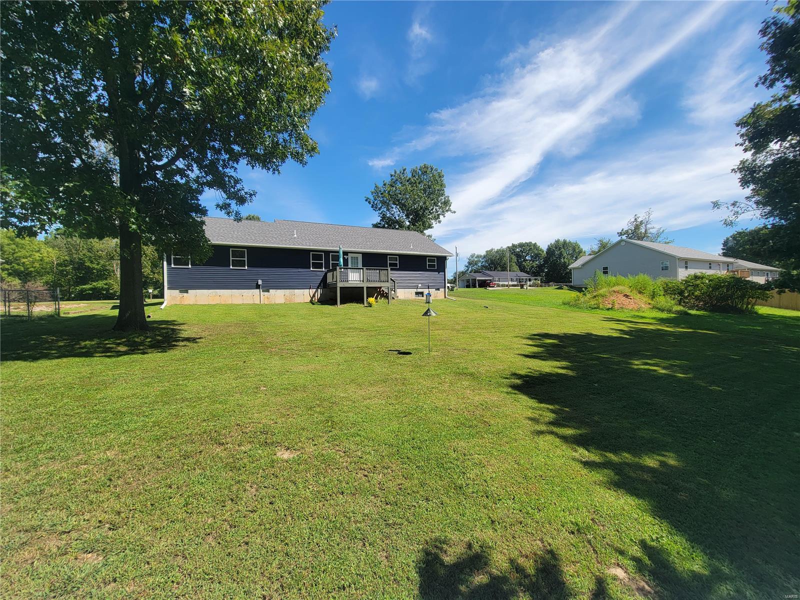 301 S Sloan Street Property Photo 8