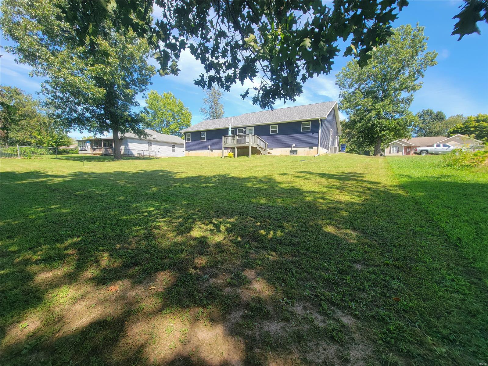 301 S Sloan Street Property Photo 11