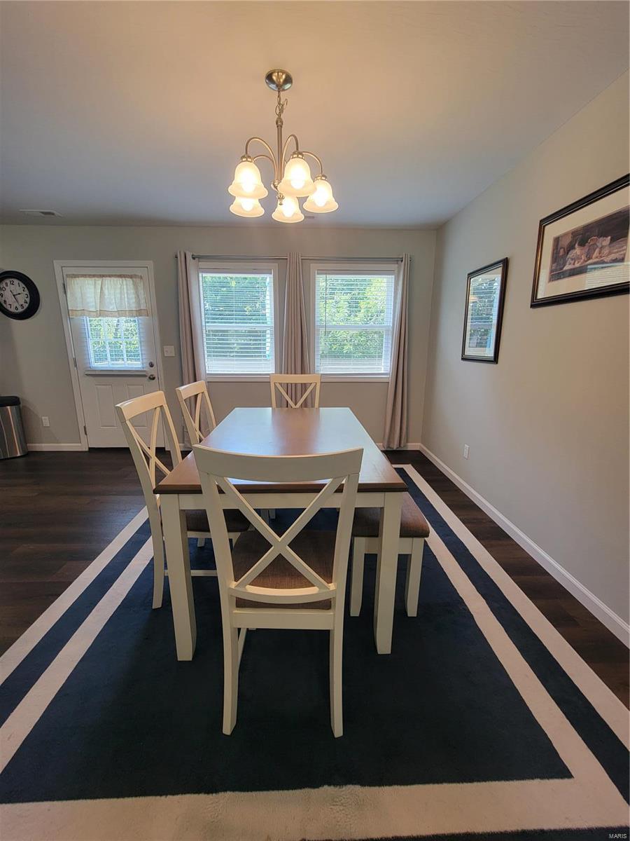 301 S Sloan Street Property Photo 18