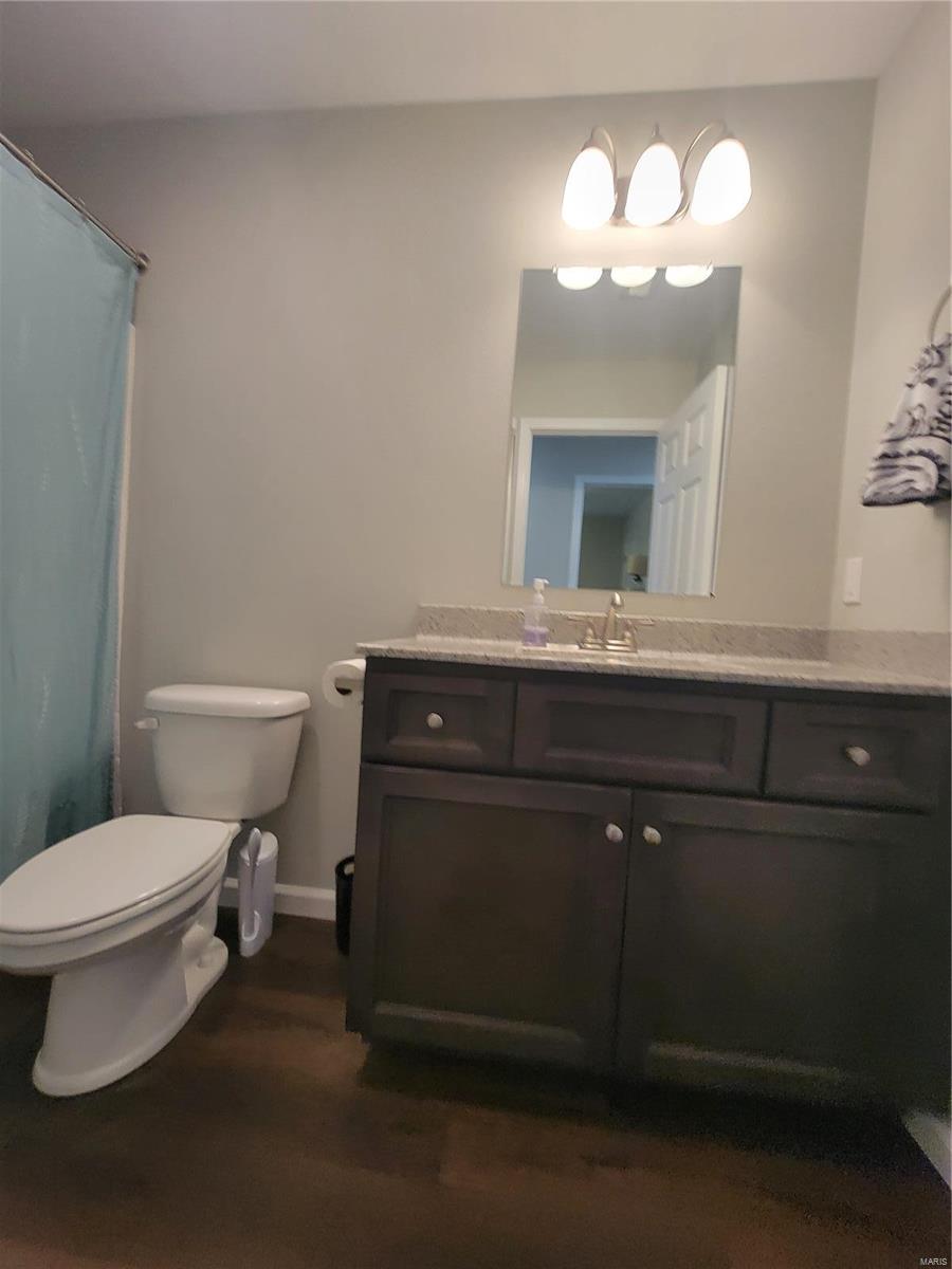 301 S Sloan Street Property Photo 29