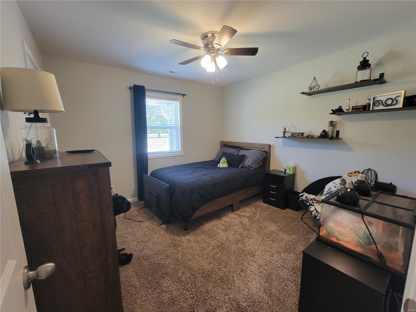 301 S Sloan Street Property Photo 36