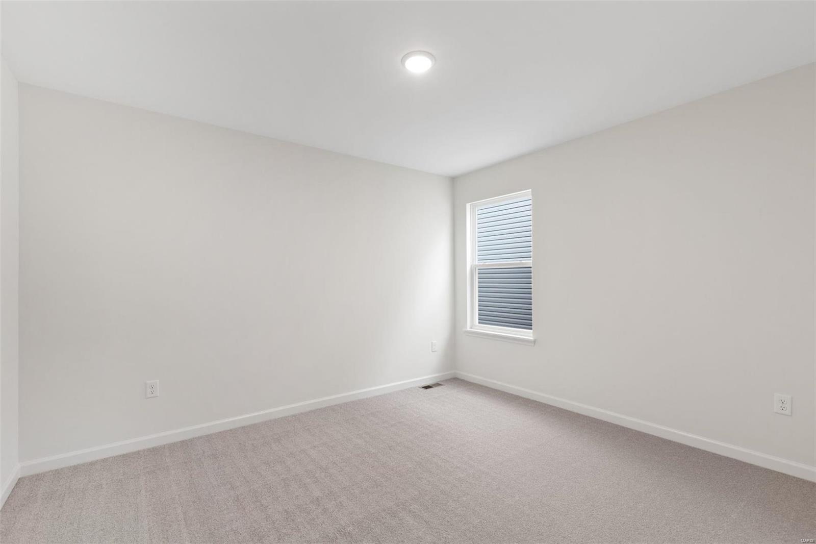 1421 Bloomfield Drive Property Photo 3