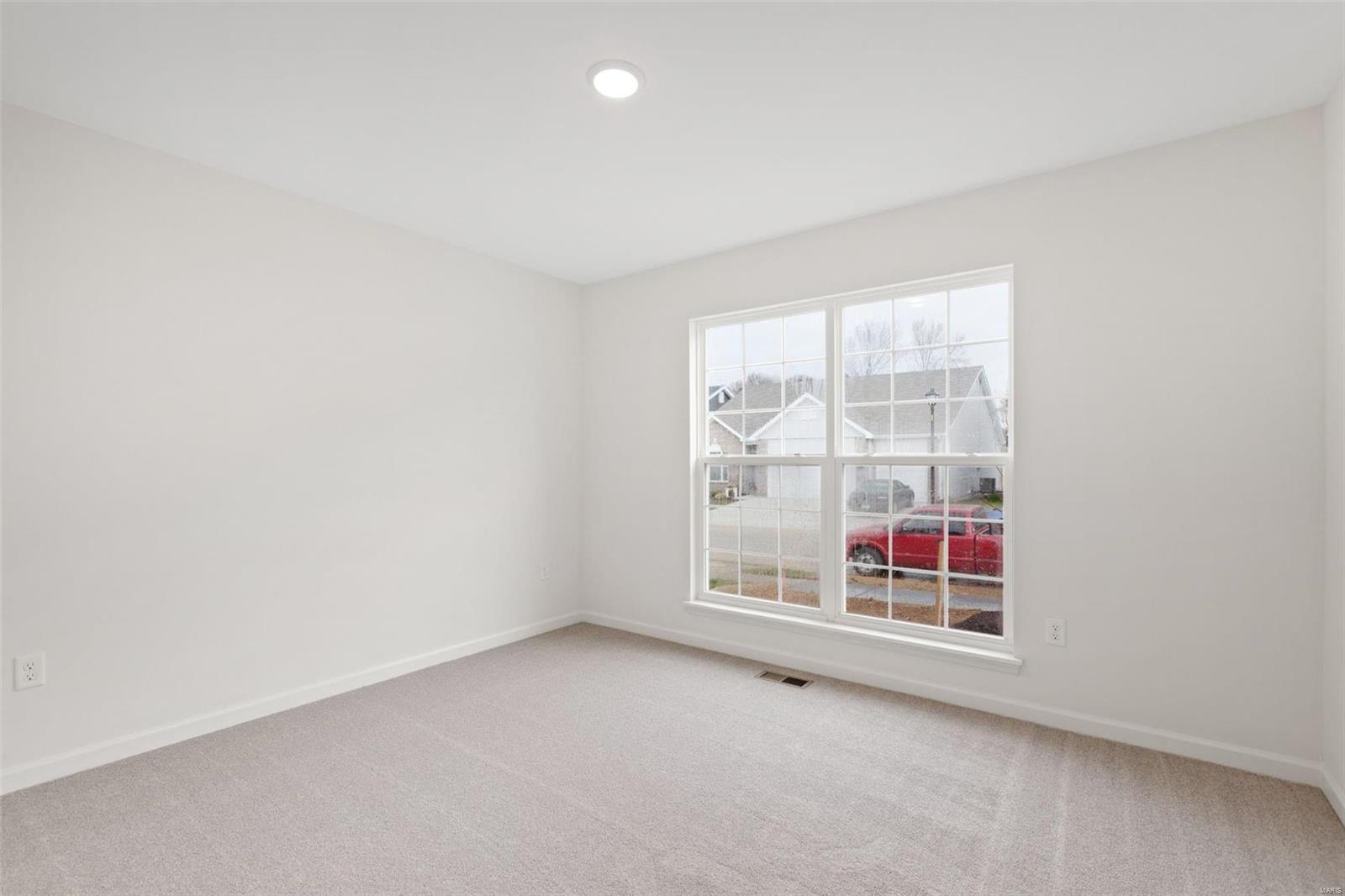 1421 Bloomfield Drive Property Photo 6