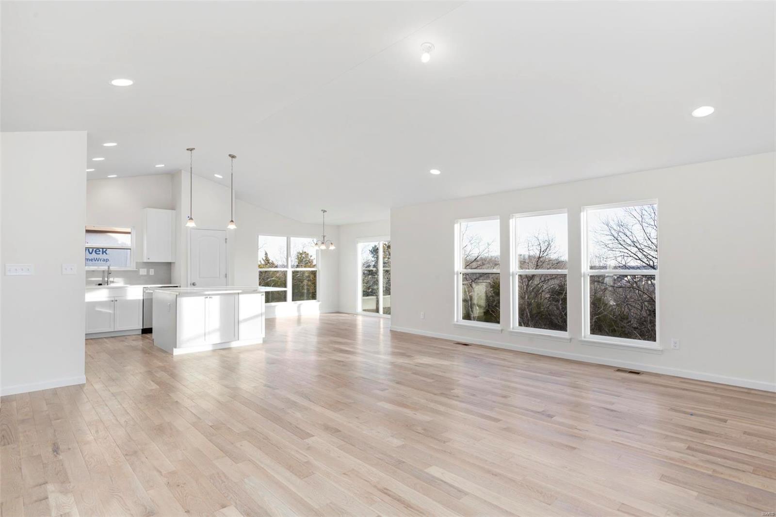 1421 Bloomfield Drive Property Photo 13
